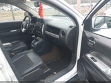 Jeep Compass Latitude 1C4NJCEA1GD665630 снимка