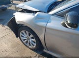Toyota Camry Le 4T1B11HK0KU180489 снимка