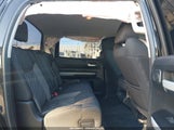 Toyota Tundra Sr5 5.7L V8 5TFDY5F17KX810453 fotografie