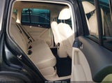 Volkswagen Tiguan S/Se/Sel WVGAV7AX8DW503400 photo