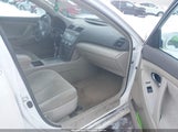 Toyota Camry Le 4T1BE46K79U829286 снимка