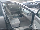 Toyota Camry Le 4T1BE32K13U682017 снимка