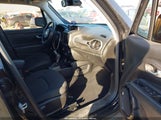 Jeep Renegade Altitude Fwd ZACCJABB5JPH19495 photo