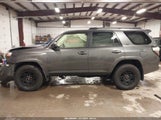 Toyota 4Runner Sr5 JTEBU5JR5L5755963 снимка
