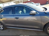 Volkswagen Passat 2.5L Se 1VWBP7A31CC042375 снимка