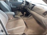 Toyota Camry Le 4T1BE32K56U644309 снимка