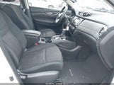 Nissan Rogue S 5N1AT2MV8JC827981 снимка