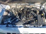 Jeep Cherokee Sport 1J4FF48S8YL236910 снимка