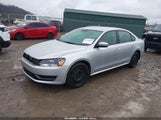Volkswagen Passat 1.8T S 1VWAS7A35FC049845 снимка