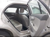 Toyota Corolla Le 2T1BU4EE4AC268212 снимка
