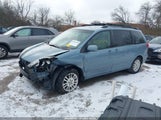 Toyota Sienna Xle 5TDBK22C27S000580 снимка