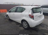 Toyota Prius C Two JTDKDTB31D1042893 снимка