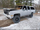 Chevrolet Suburban V10 1GNEV16K5JF174108 снимка