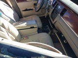Lincoln Town Car Signature 1LNHM81W74Y623806 fotografie