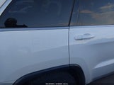 Jeep Grand Cherokee Laredo 4X2 1C4RJEAG3JC480175 photo