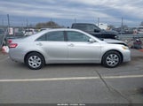 Toyota Camry Le 4T4BF3EK7AR012435 снимка