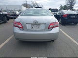 Toyota Camry Le 4T4BF3EK7AR012435 снимка