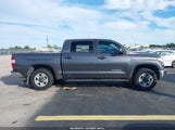 Toyota Tundra Sr5 4.6L V8 5TFDM5F15JX075627 photo