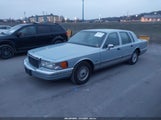 Lincoln Town Car Signature 1LNLM82F0LY692327 снимка