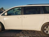 Toyota Sienna Le 8 Passenger 5TDKZ3DC9HS880712 снимка