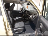 Jeep Renegade Latitude ZACCJBBW3GPC75969 снимка