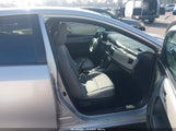 Toyota Corolla Le Plus 5YFBURHE0FP199454 снимка