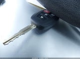 Toyota Corolla Le 5YFBURHEXGP457075 снимка