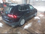 Volkswagen Tiguan 2.0T Se/2.0T Sel/2.0T Sel R-Line/2.0T Sel R-Line Black 3VV2B7AX8KM050735 fotografie