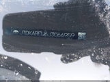 Toyota Prius Two Eco JTDKARFU6J3066959 снимка