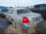 Lincoln Town Car Signature Limited 2LNBL8CVXAX750378 снимка
