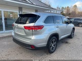 Toyota Highlander Le 5TDZARFH6KS042775 снимка
