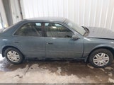 Toyota Camry Le 4T1BG28K2YU998836 снимка