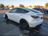 Tesla Model Y Performance Dual Motor All-Wheel Drive 7SAYGDEF0NF522223 fotografie