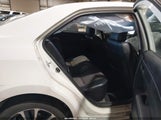 Toyota Corolla Se 5YFBURHE0JP833872 снимка