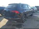 Volkswagen Tiguan 2.0T Se/2.0T Sel/2.0T Sel R-Line/2.0T Sel R-Line Black 3VV3B7AX3KM087213 fotografie