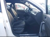 Volkswagen Tiguan 2.0T Se/2.0T Se R-Line Black/2.0T Sel 3VV2B7AXXLM146528 fotografie