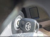 Toyota Rav4 Xle JTMRFREV7ED095249 fotografie