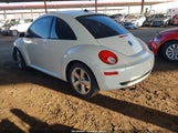 Volkswagen New Beetle Black Tie Edition/Triple White 3VWFW31CX8M511188 photo