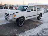 Toyota Tundra Sr5 V8 5TBBT4418YS045702 снимка