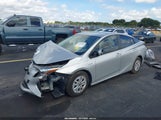 Toyota Prius Two JTDKBRFU2H3034078 снимка