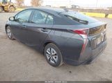 Toyota Prius Three JTDKARFU0J3551646 снимка
