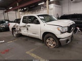 Toyota Tundra Grade 4.6L V8 5TFUM5F17DX050278 снимка