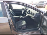 Toyota Camry Se 4T1G11AK1NU712160 photo