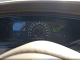 Lincoln Town Car Executive 1LNHM81W0YY843794 снимка