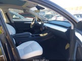Tesla Model Y Performance Dual Motor All-Wheel Drive 7SAYGDEF4PF853941 fotografie