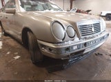 Mercedes-Benz E 320 Awd WDBJF82F5WX008757 снимка