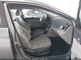 Hyundai Elantra Se KMHD74LFXHU361353 снимка