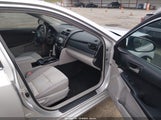 Toyota Camry L 4T1BF1FK2DU649833 снимка