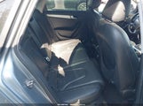 Audi A4 2.0T Premium WAUFFAFL0BN023913 снимка