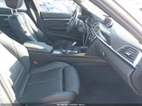 BMW 330I xDrive WBA8D9C53JEM33994 снимка